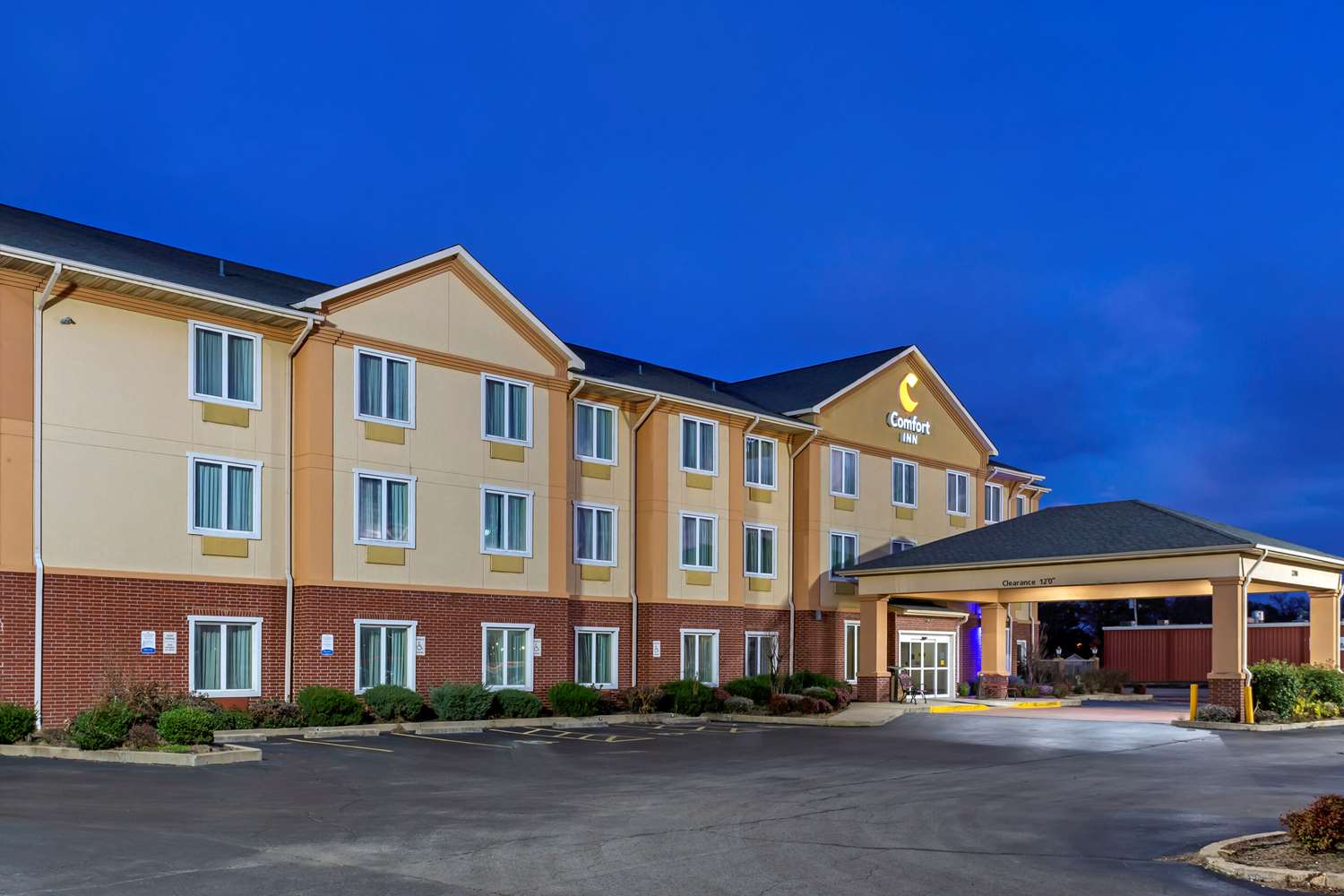 Comfort Inn Marion 8/40