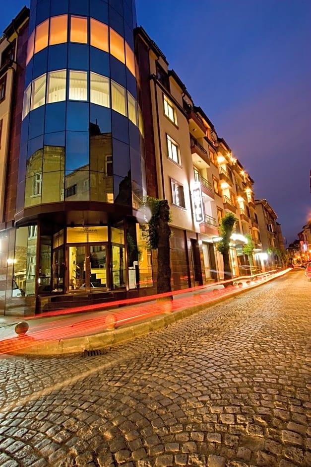 Sofia Place 2/50
