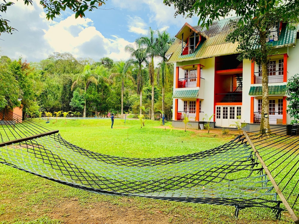Vythiri Greens Resort 23/25