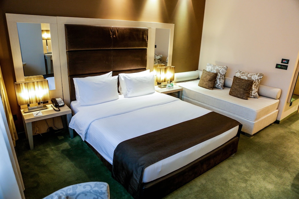 Holiday Inn Belgrade 14/71