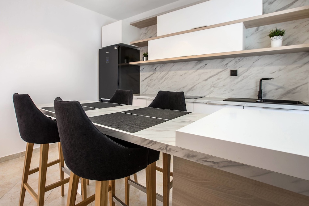 Villa M 38/50