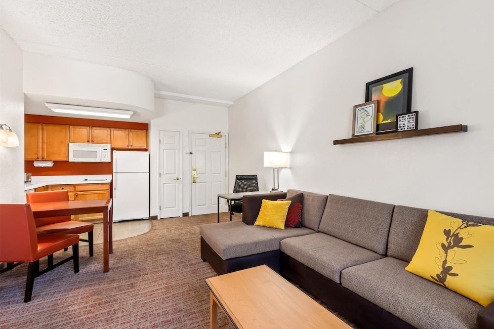 Sonesta ES Suites Goodyear 29/58