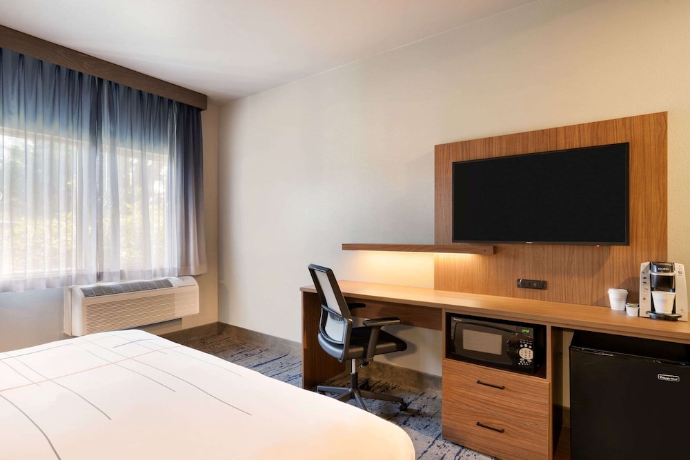 La Quinta Inn And Suites By Wyndham Springfield 37/46