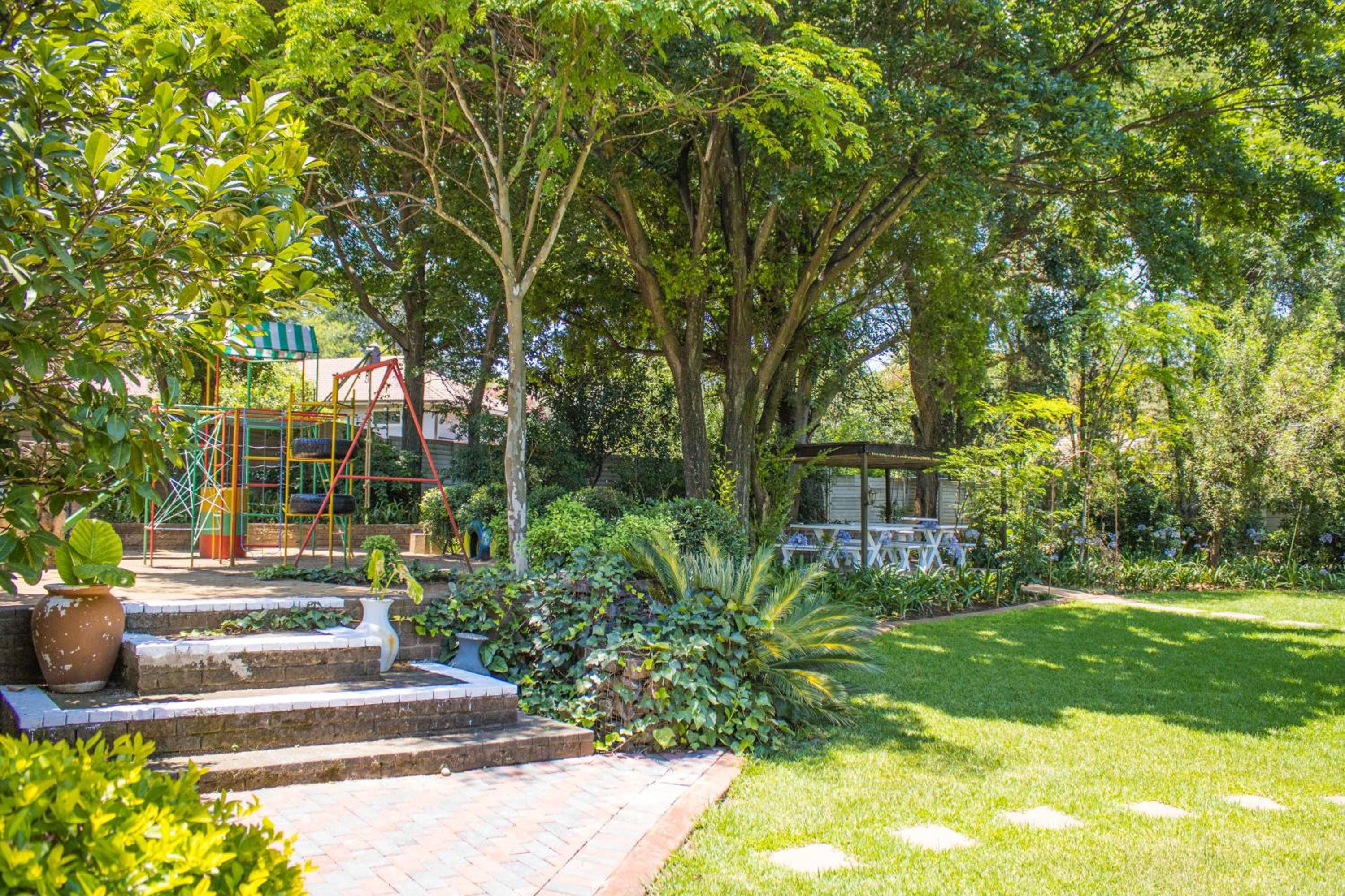 Hutten Heights Lodge 18/23