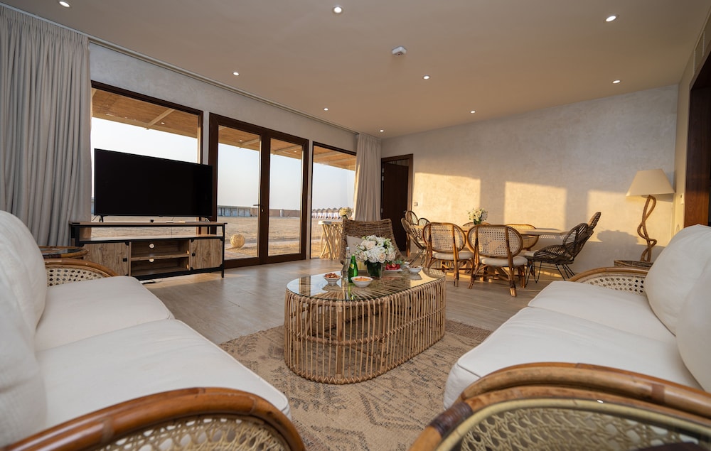 Regency Sealine Camp 22/44