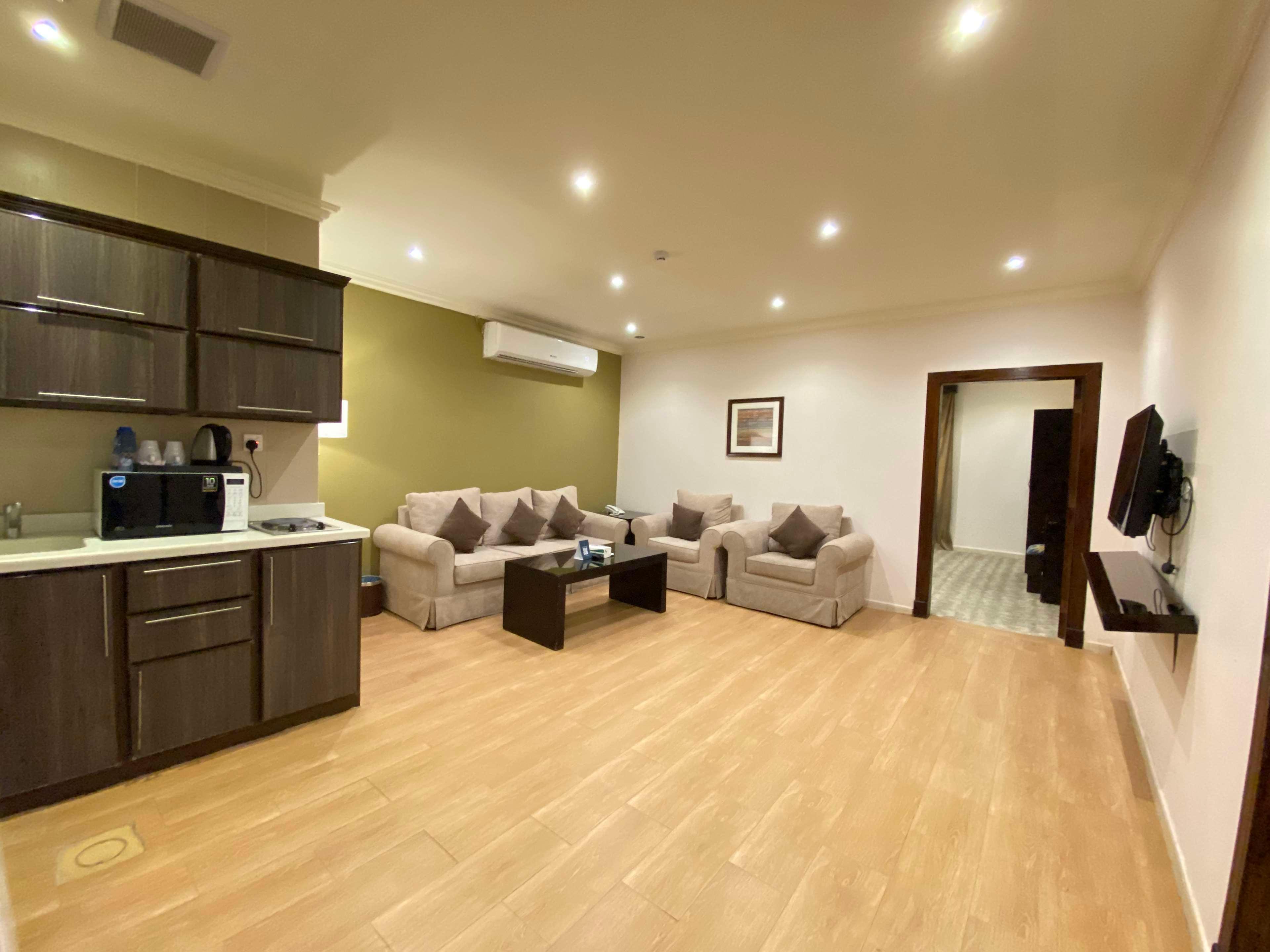 فندق الضيافة(Al Diyafa Hotel) 25/44