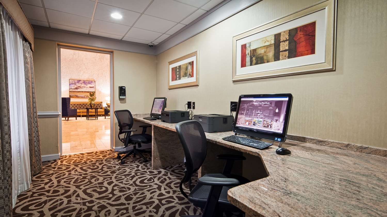 Best Western Plus Concordville Hotel 44/54
