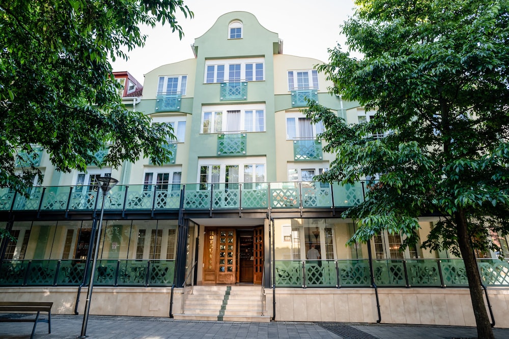 Erzsebet Hotel 3/46