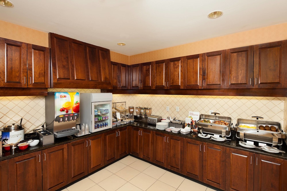 Residence Inn by Marriott Plazzio East 22/34