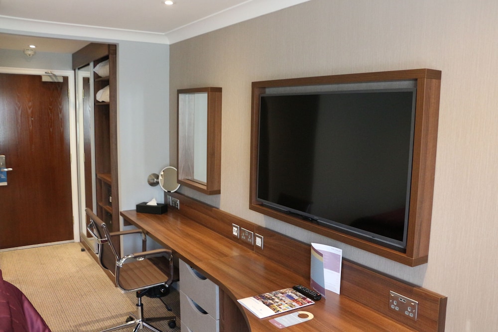 Wyboston Lakes Executive Centre 12/13