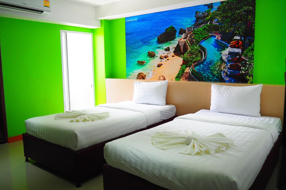 Blue Orchids Hotel 22/66