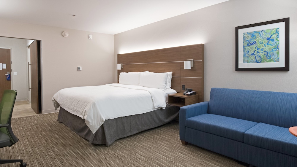 Holiday Inn Express Suites Racine 18/63