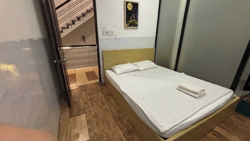 95 Lam Son Hotel 25/42