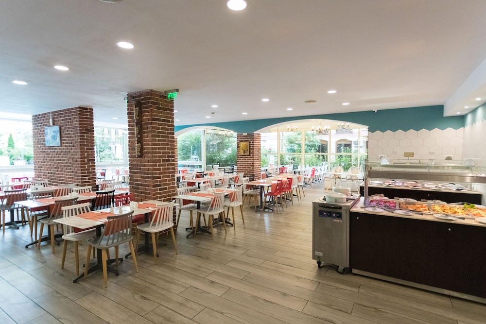 Tarsis Hotel & Aquapark 51/58