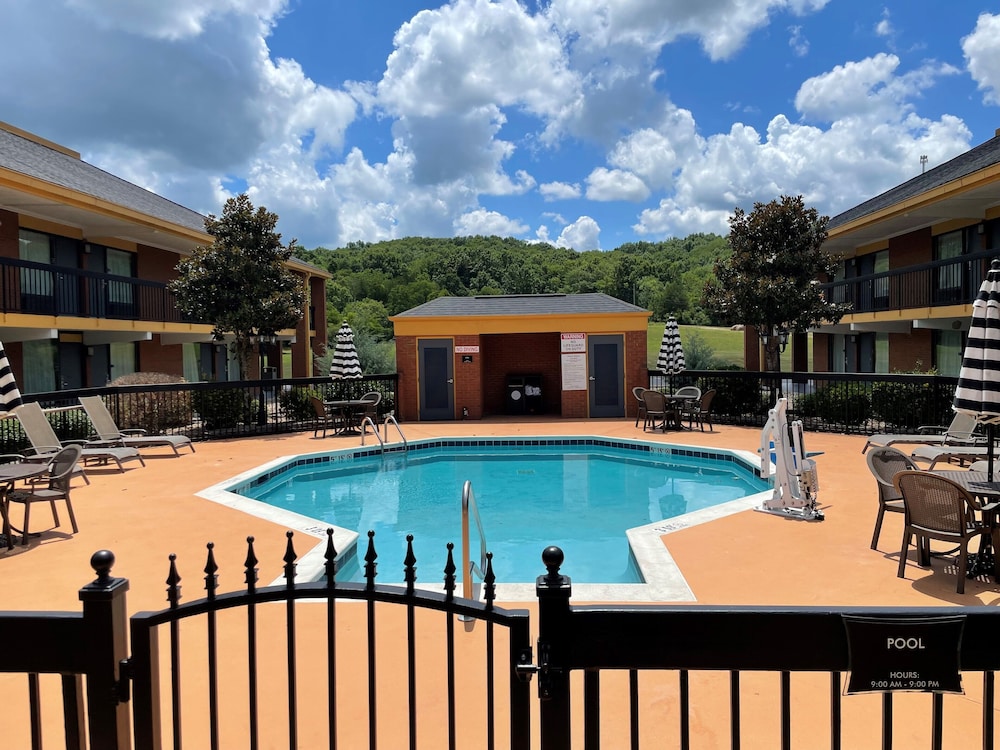 Best Western Fayetteville Inn 1/42