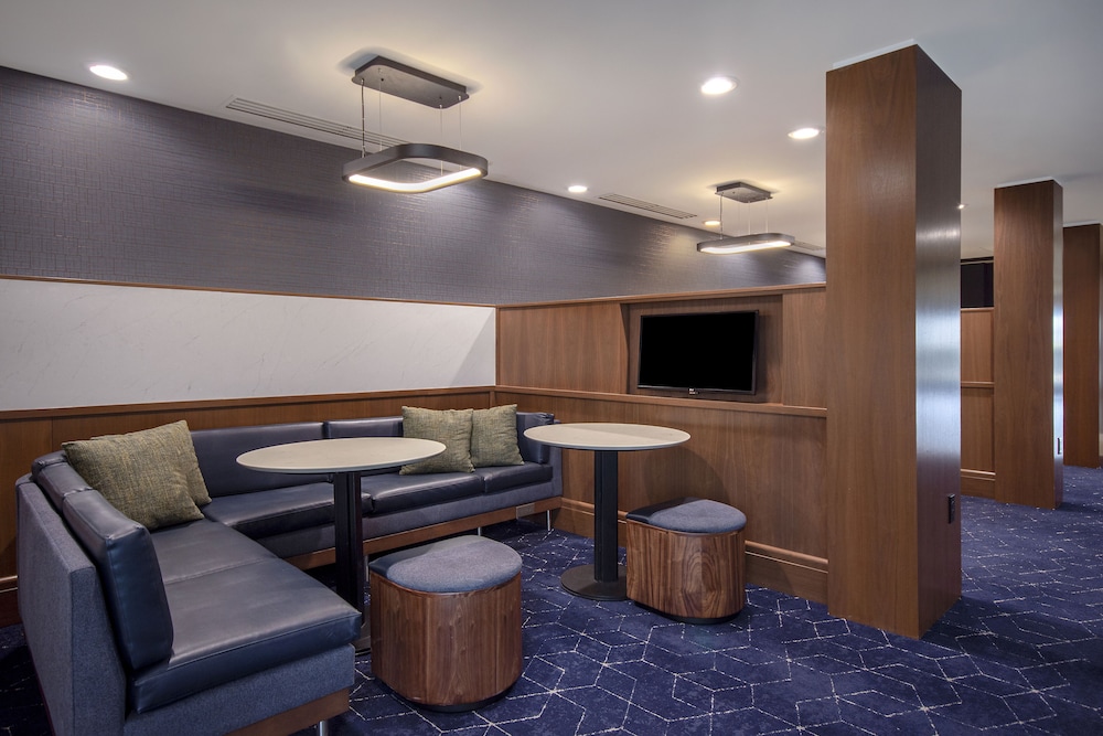 Courtyard by Marriott Cincinnati Airport 31/46