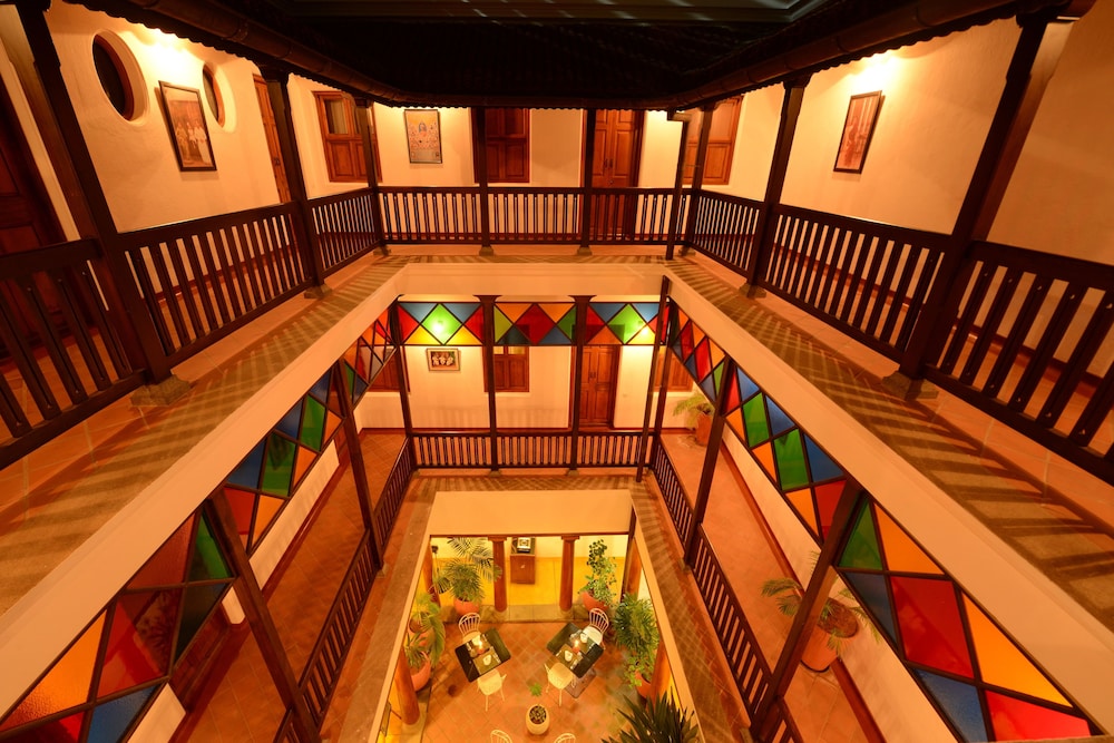 Maison Perumal Hotel & Restaurant CGH Earth 35/40