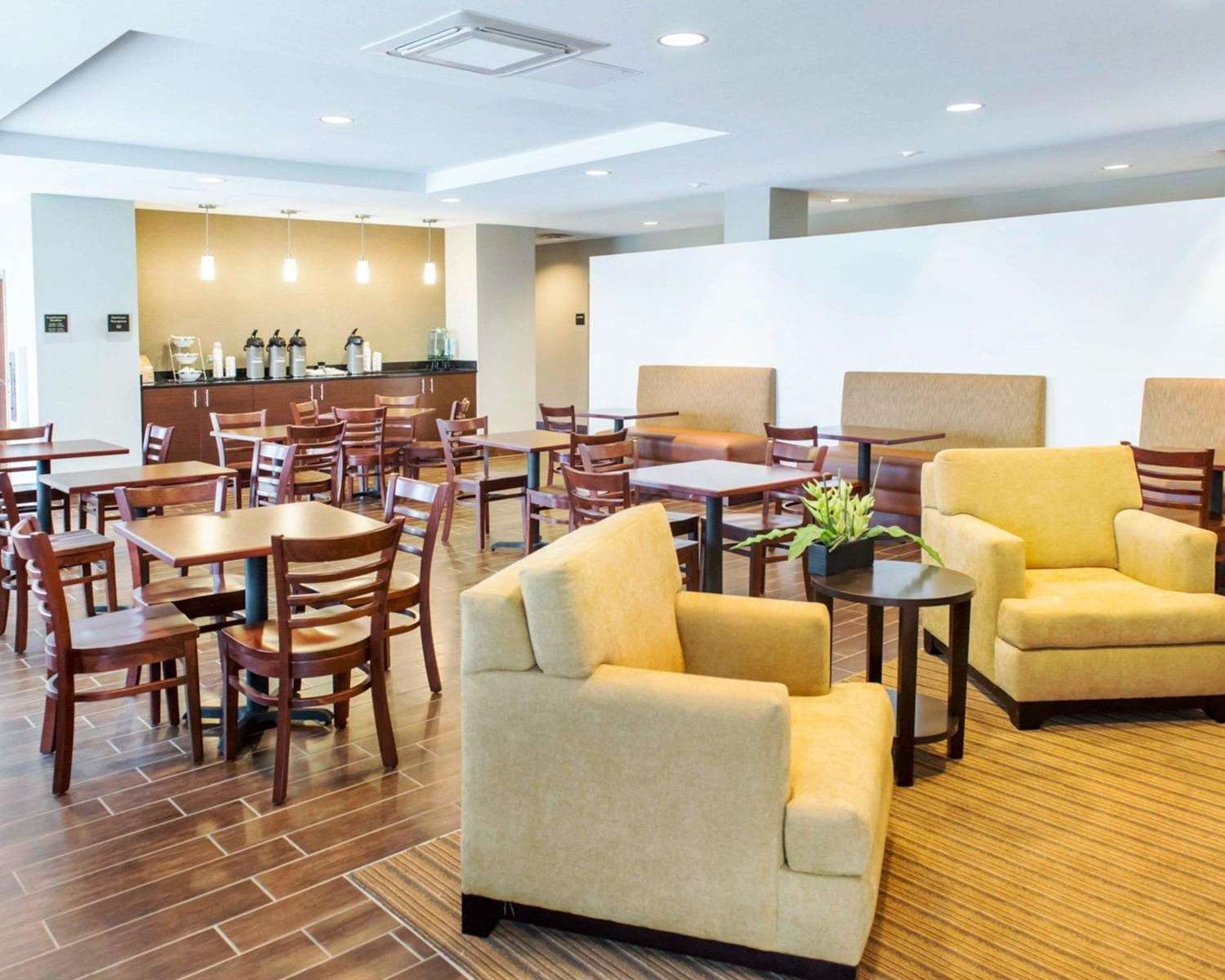 Sleep Inn & Suites Defuniak Springs - Crestview 10/12