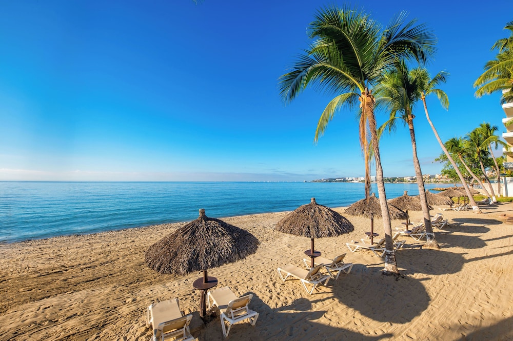 Vista Vallarta All Suites on the Beach 69/75