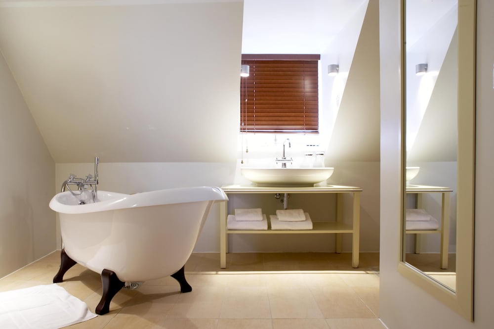 PRESIDENTIAL, SUITE