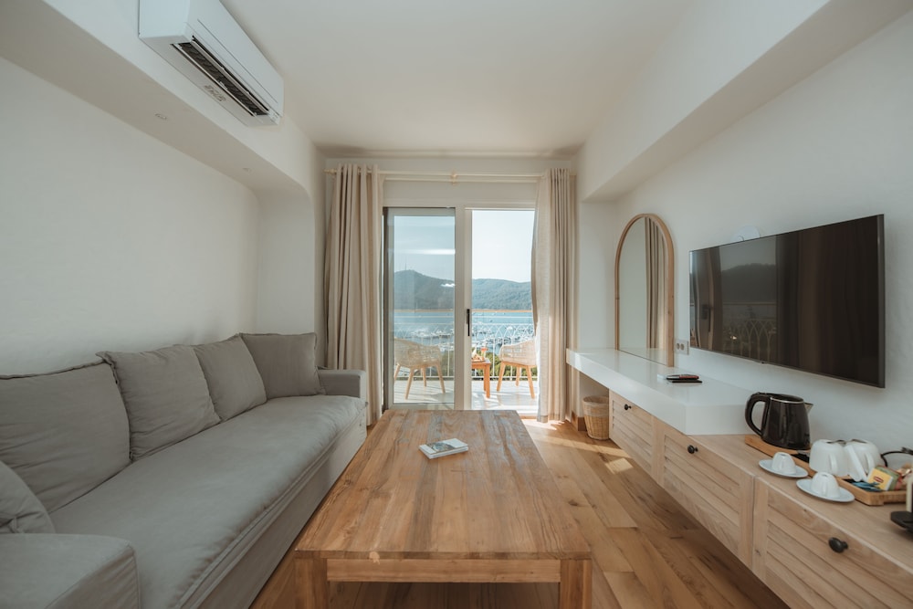 Unique Hotel Fethiye 49/69