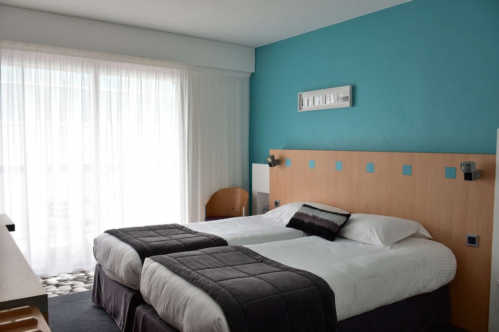 Kyriad Prestige Les Sables D Olonne Plage Centre Des Congres 12/65