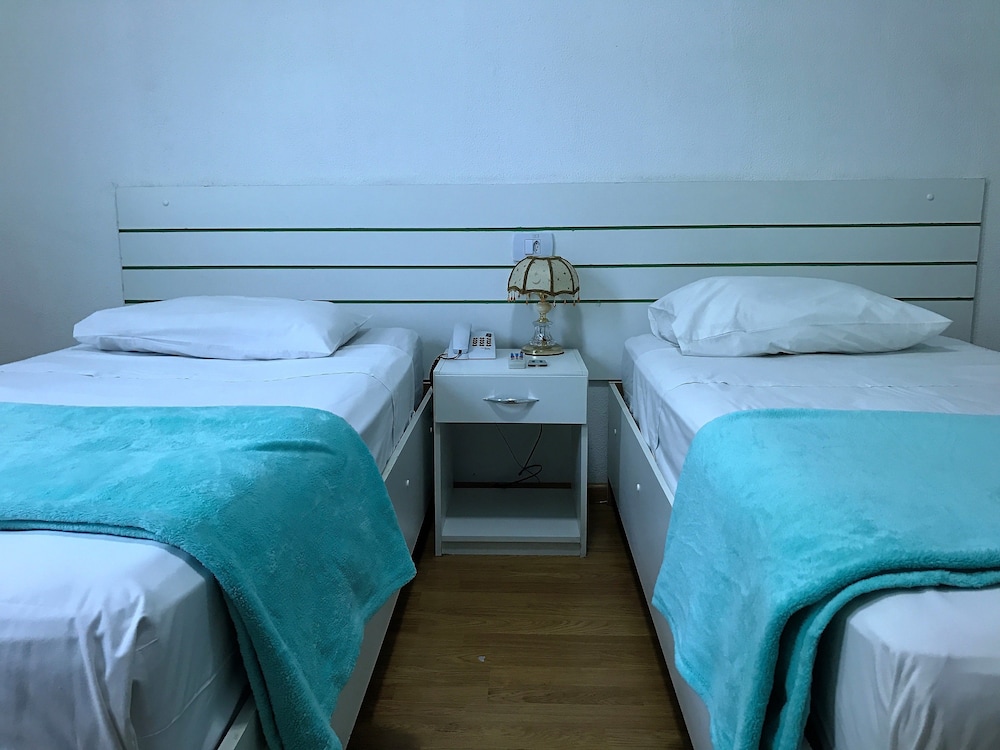 Hotel Family 17/66