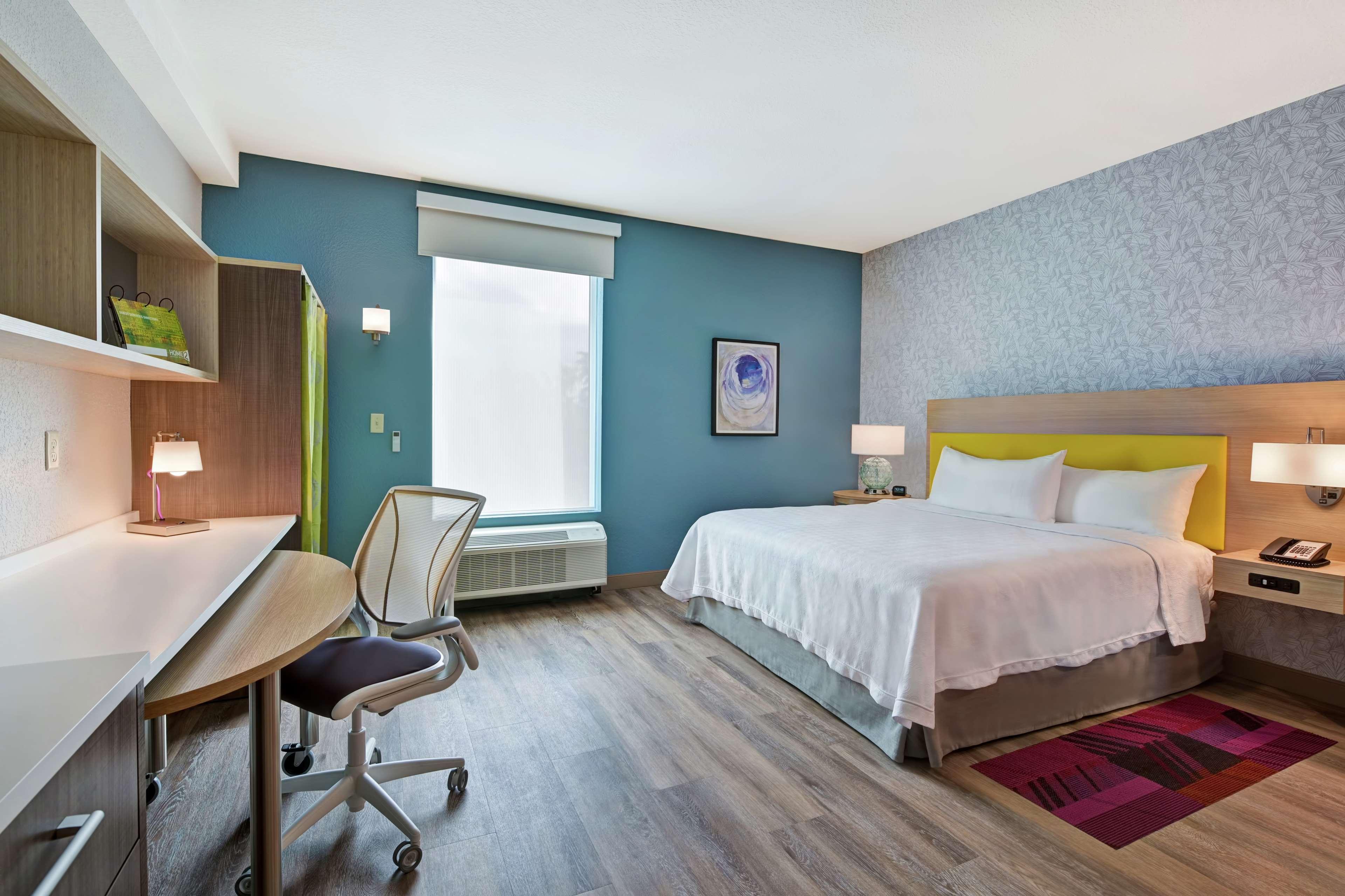 STUDIO, SUITE, KING BED, ACCESSIBLE