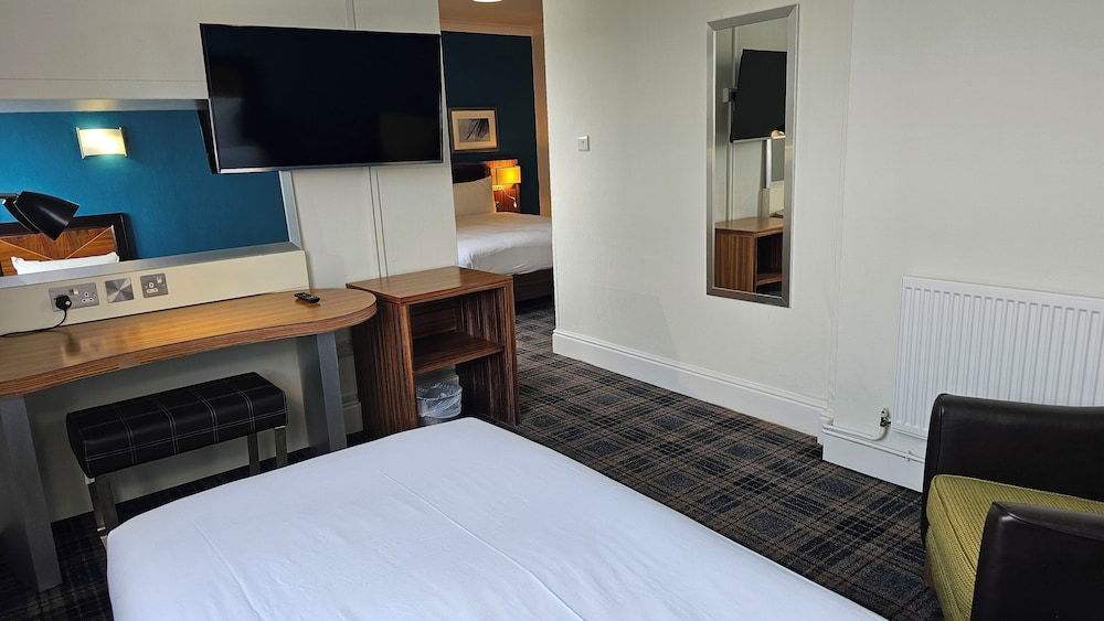 Britannia Hampstead Hotel 32/64
