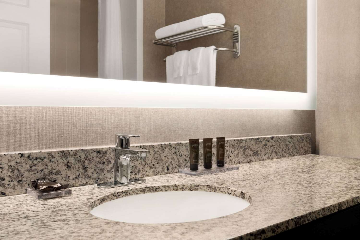 Wingate By Wyndham Cincinnati Blue Ash 28/28