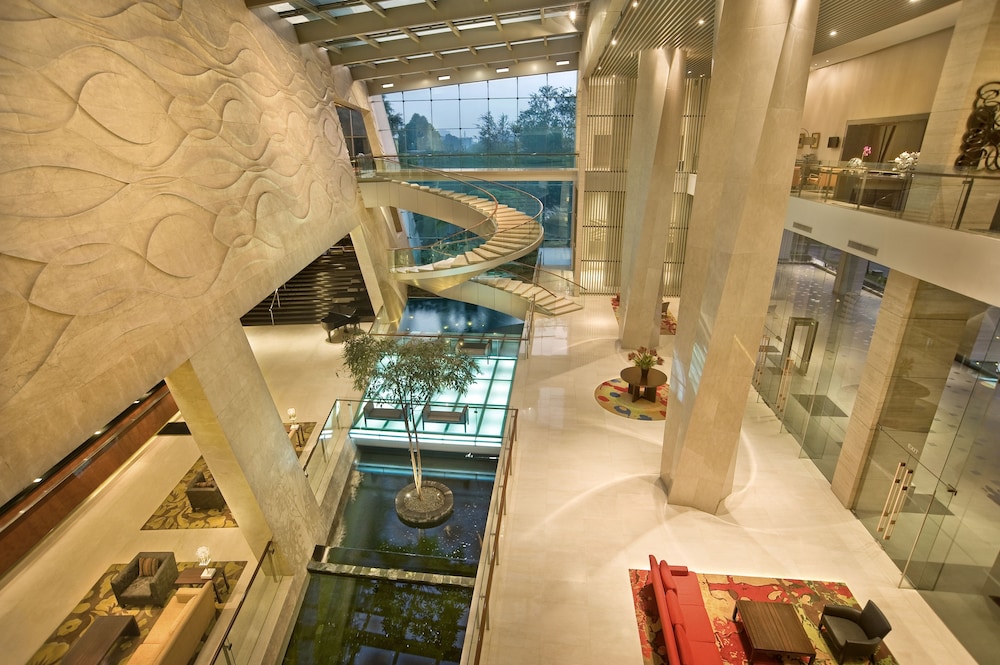 Hilton Bandung 32/54