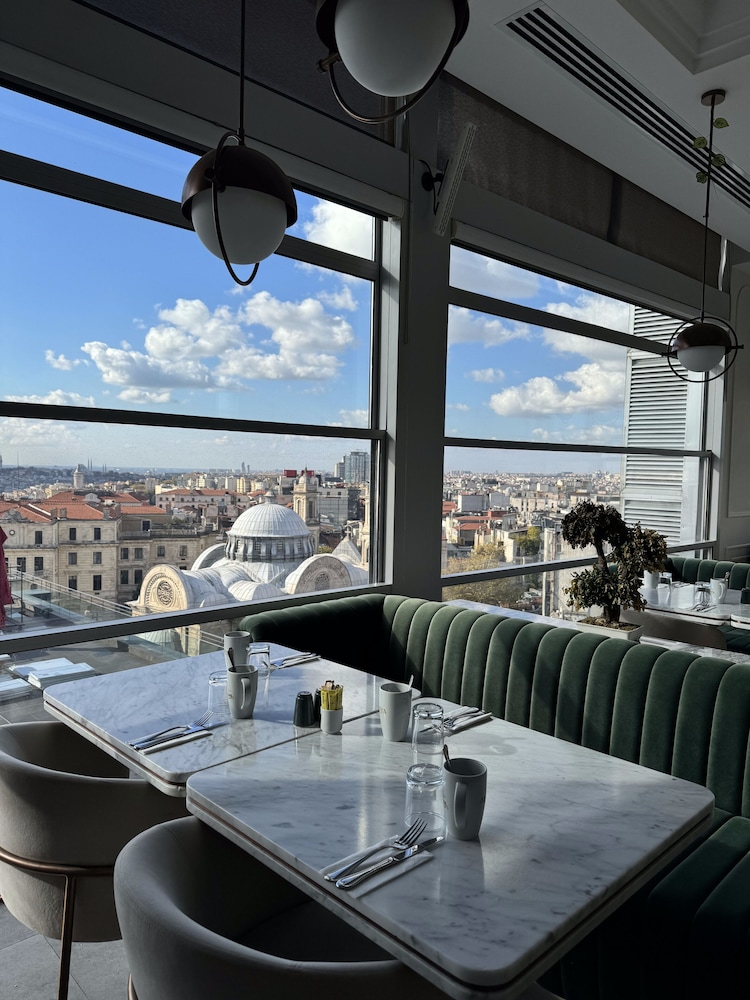 Cvk Taksim Hotel 61/76