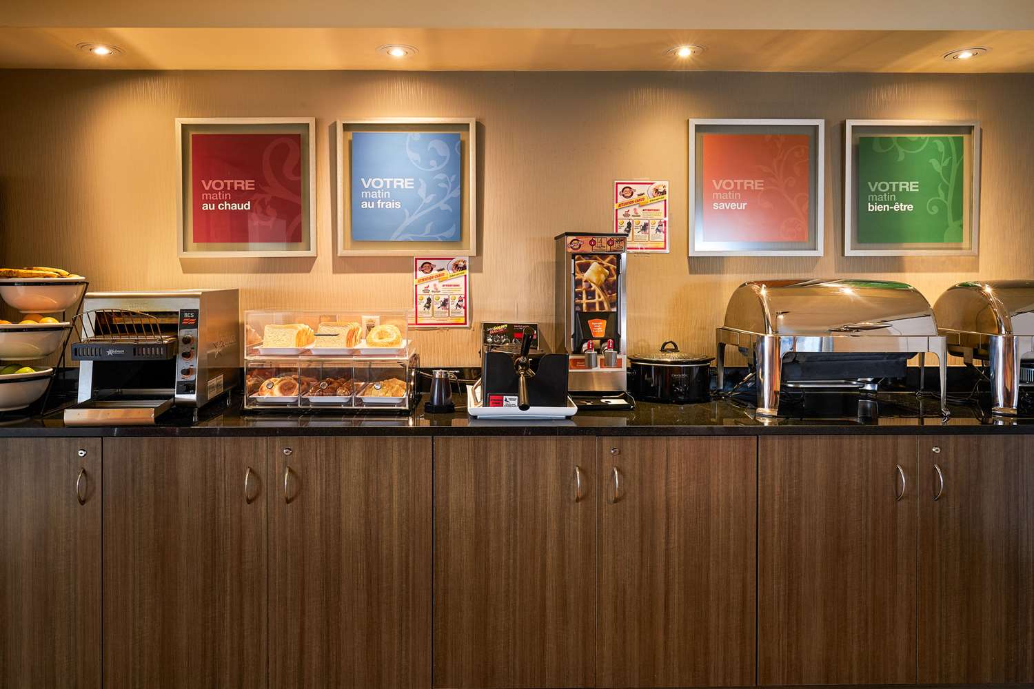 Comfort Inn Rouyn Noranda 13/16