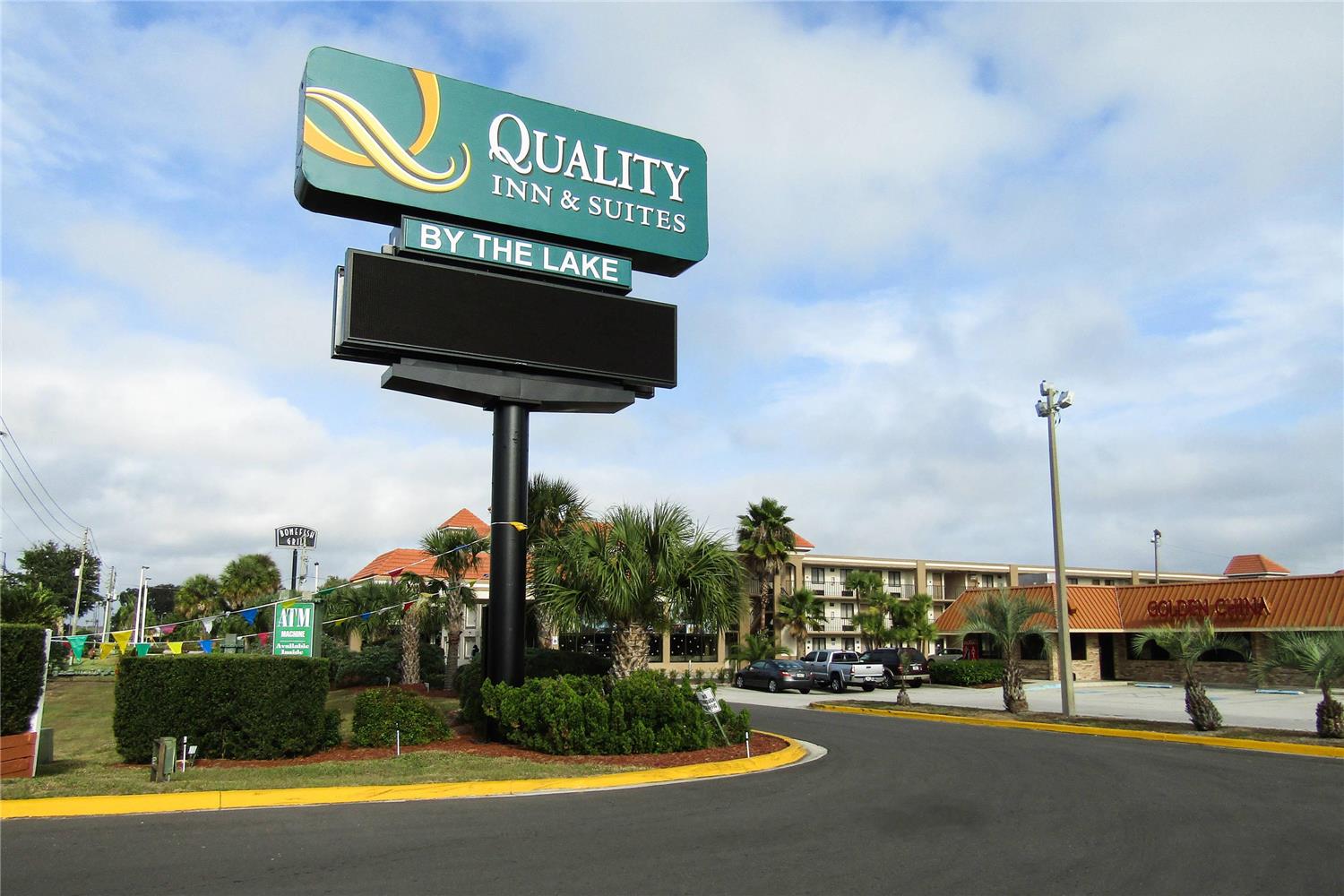 Quality Inn & Suites Kissimmee near Main Gate 37/41