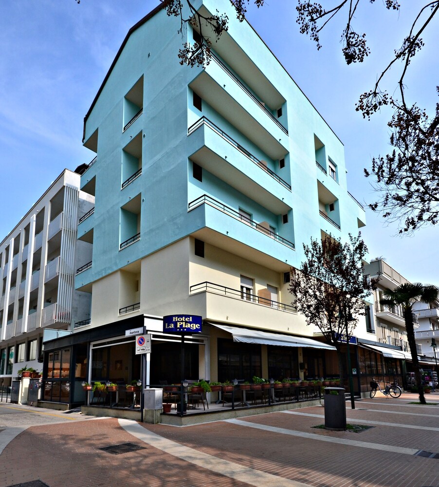 Hotel La Plage 38/44