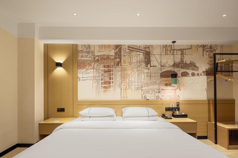 Room, Double Bed