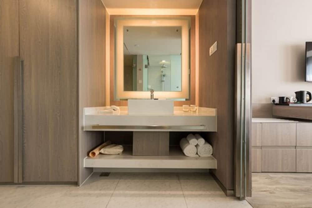 Hua Ting Guest House 46/50