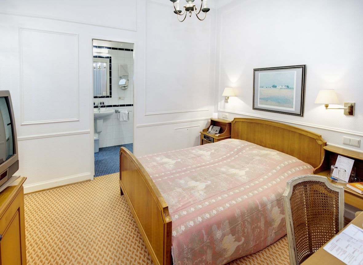 STANDARD SINGLE ROOM