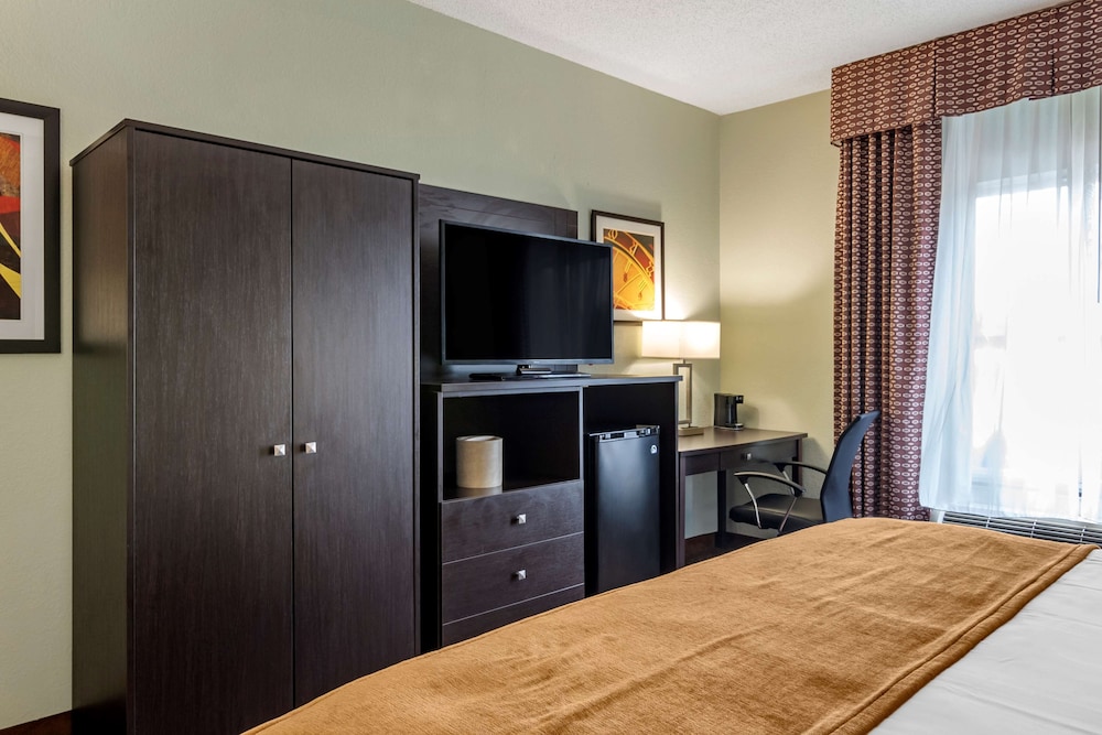 Best Western Plus Columbia Inn 16/53