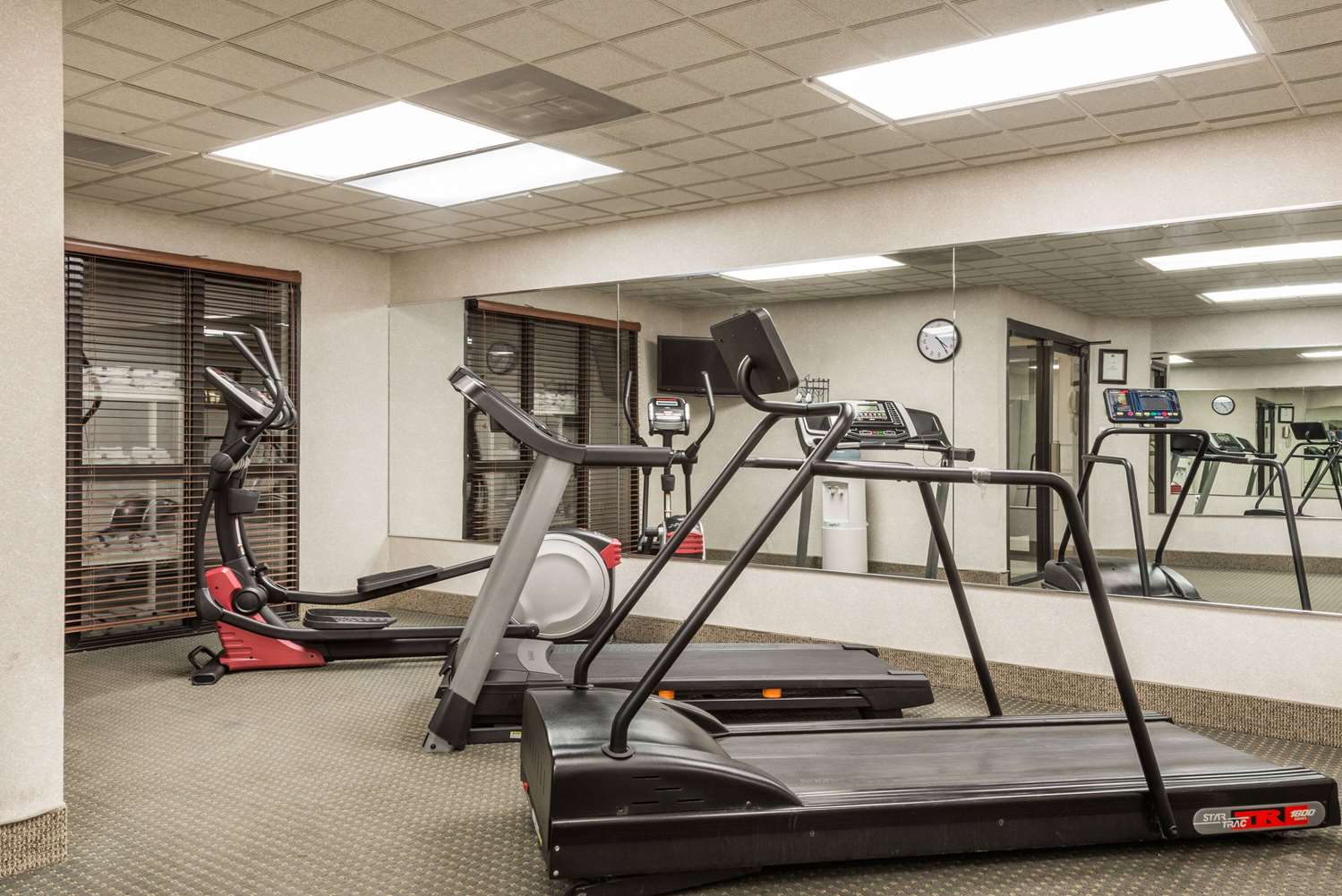Wingate by Wyndham Indianapolis Airport-Rockville Rd 21/25