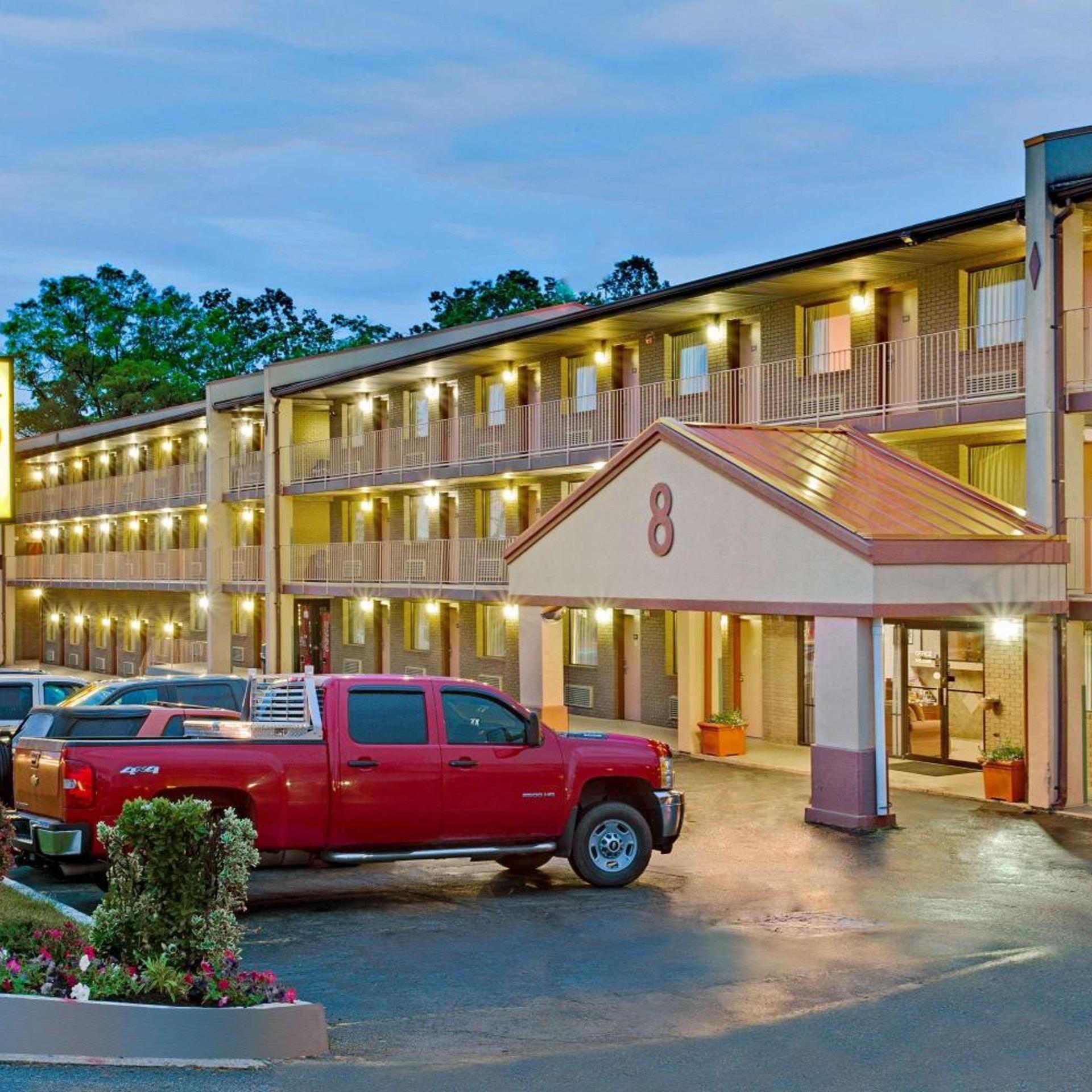 Super 8 By Wyndham Laurel, MD 20/26