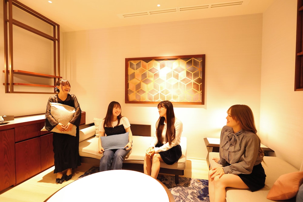 Hotel Springs Makuhari Premier 58/66