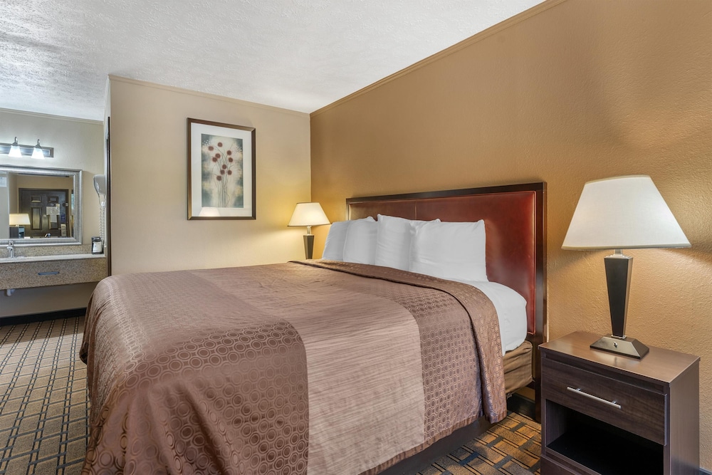 SureStay Hotel by Best Western Summersville 25/50