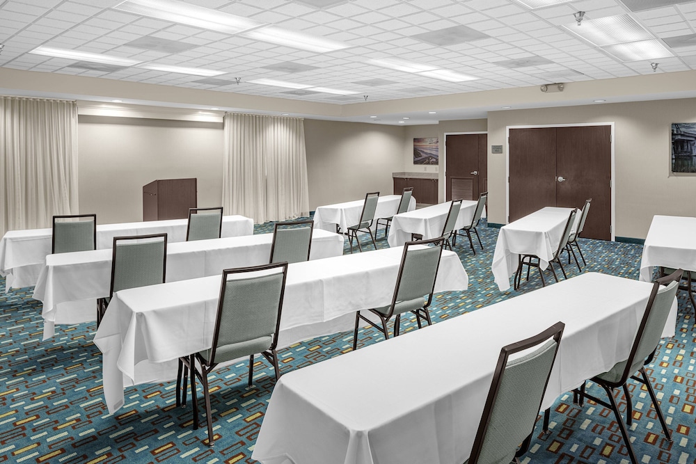 Courtyard by Marriott Wilmington / Wrightsville Beach 52/57