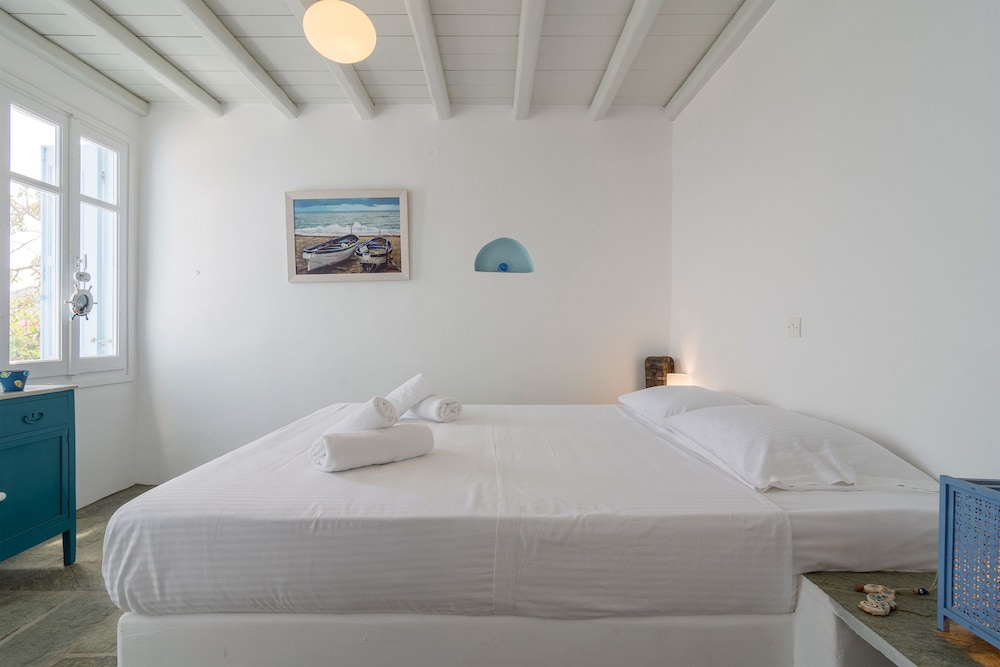 SERIFOS BEACH HOTEL 11/50