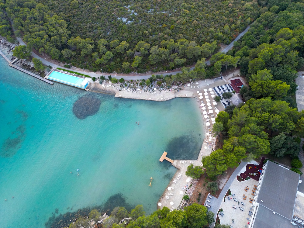 Crvena Luka Family Hotel 65/78