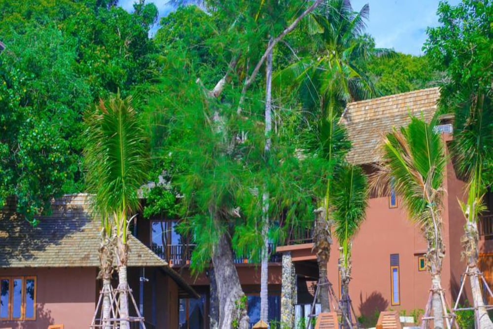 Koh Tao Beach Club 62/67