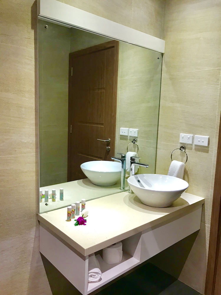 Yadua Bay Resort 38/39