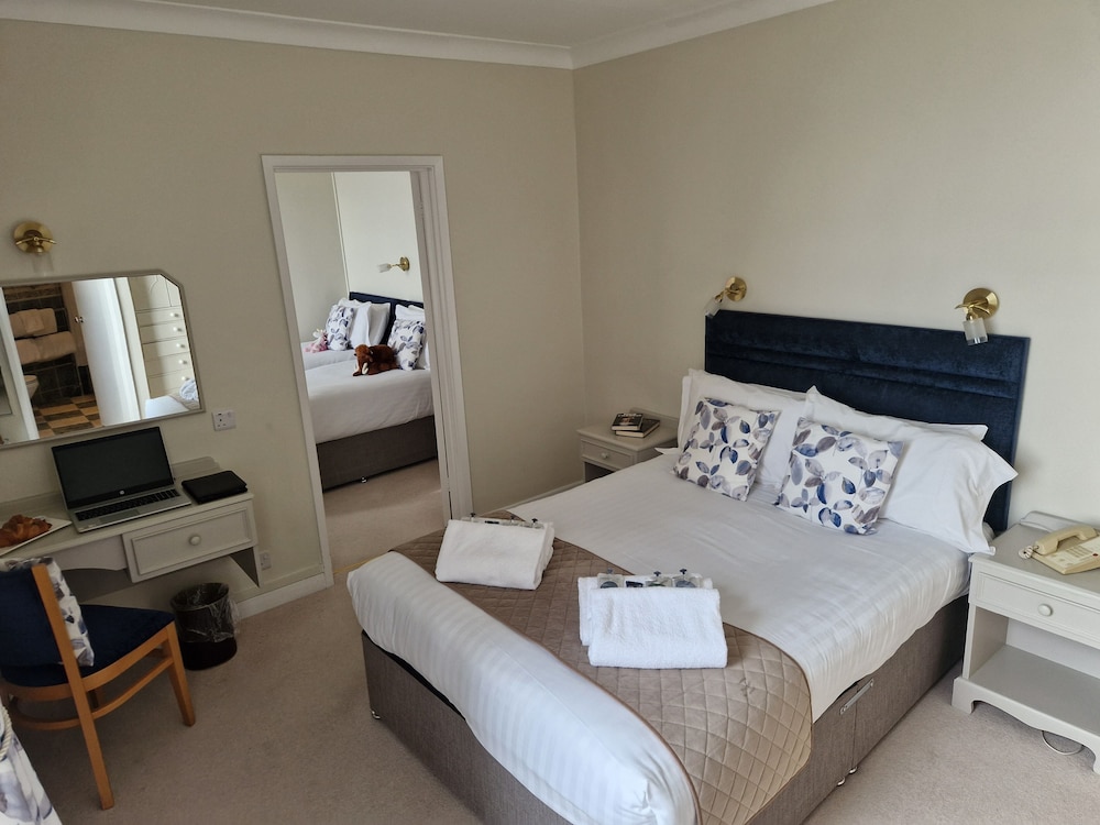 The Redcliffe Hotel 2/43