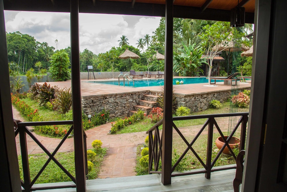 Villa Pinnawala 48/50